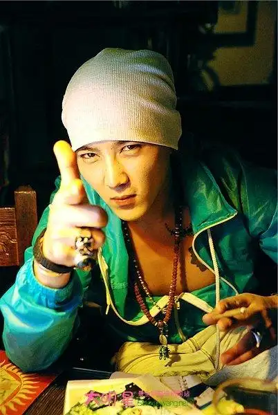 李桢航是谁李桢航个人资料和现在女友的照片