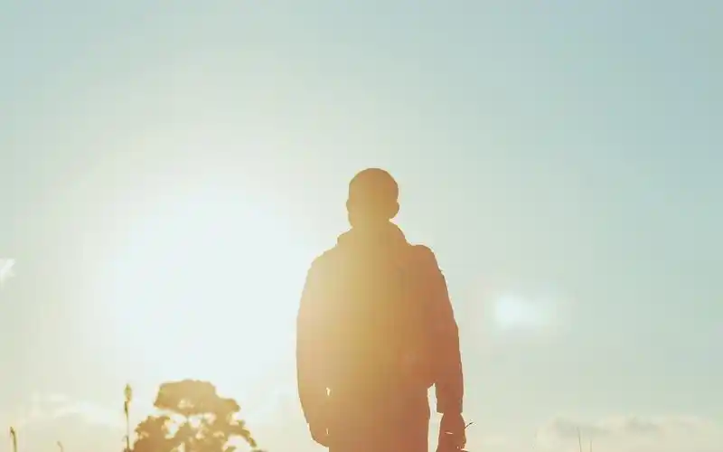 孤独,一个人,伤感,男人,2k,摄影,时光记忆内心孤独的男人 壁纸图片