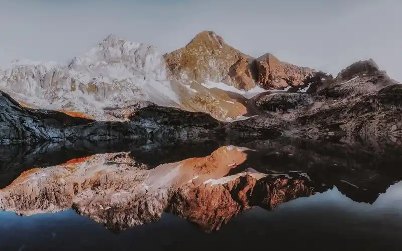 山,湖,水反射,雪 1125x2436 iphone xs/x 壁纸,图片,背景,照片