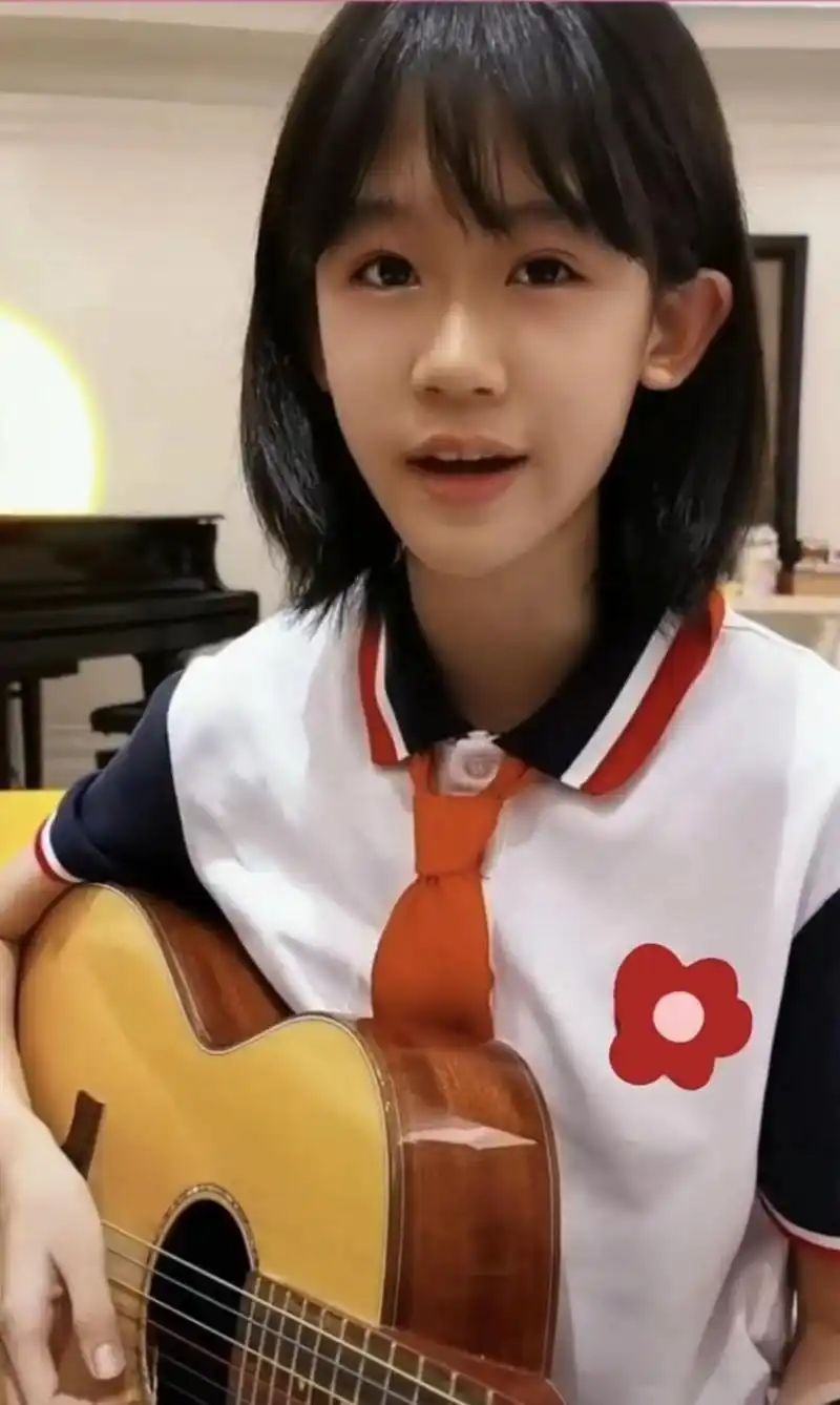 陆毅女儿照片:陆毅13岁女儿近照惊艳!