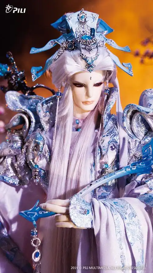 p>天迹,男,是《 a target="_blank" href="/item/霹雳布袋戏/155118"