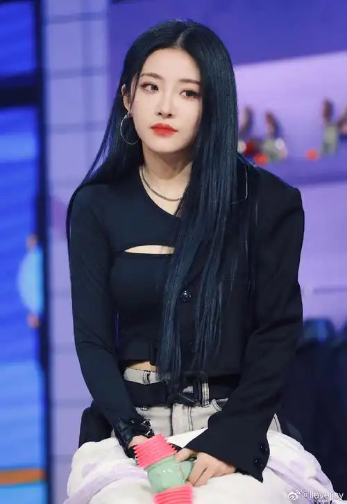 喻言[超话]# #喻言非日常派对# 早安喻言. 来自ilovejjsy - 微博