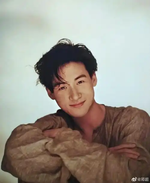 张学友年轻时图片邓超晒张学友年轻时候帅照为其庆生