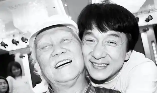 2009年成龙参加鲁豫有约曝父亲真实身份原来曾是军统特务