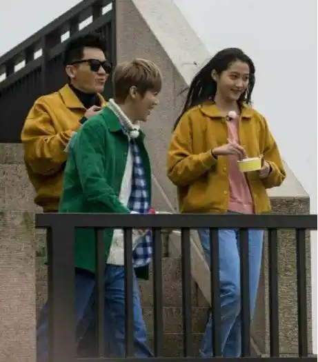 早就在一起了?鹿晗和关晓彤在《奔跑吧》中把cp热巴晾在一边