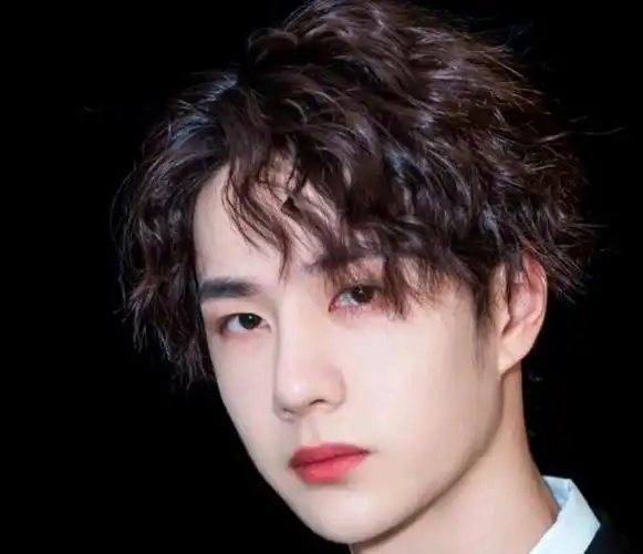 王一博,百变发型,呈现不一样的魅力