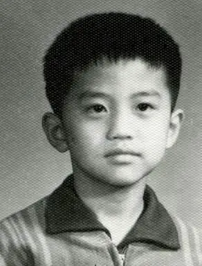 从小时候的李白,撒贝宁似乎能联想到孩子们的模样,也要网友表示混血儿