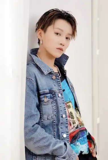 蜜蜂少女队刘雨昕写真图片39