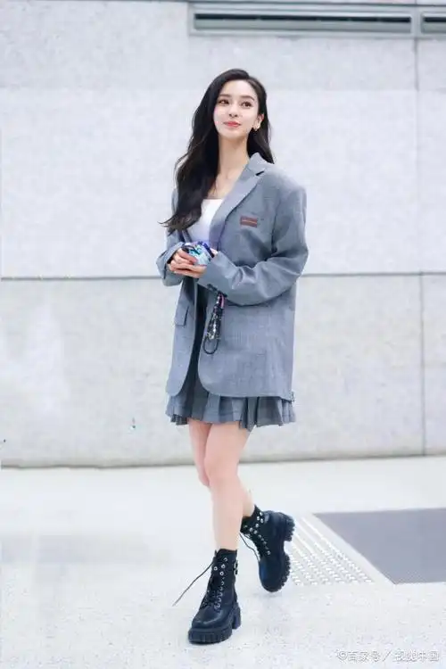 angela baby杨颖#杨颖作为时尚圈的代表人物,她的穿搭总是备受关注.