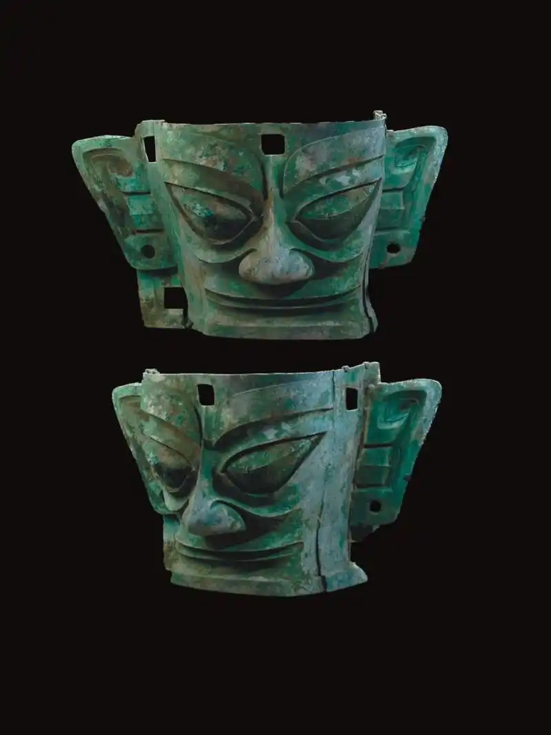 是三星堆文物中最有特色同时最具精神文化内涵的文物之一,它们是中国