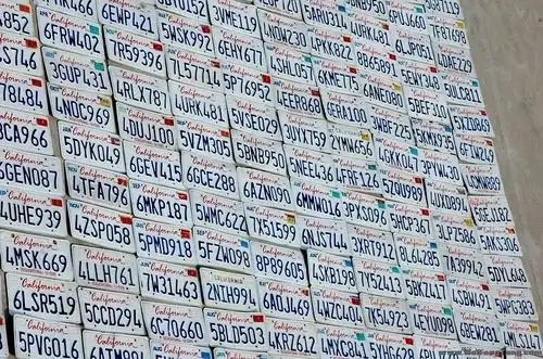 新到1000张加利福尼亚州车牌