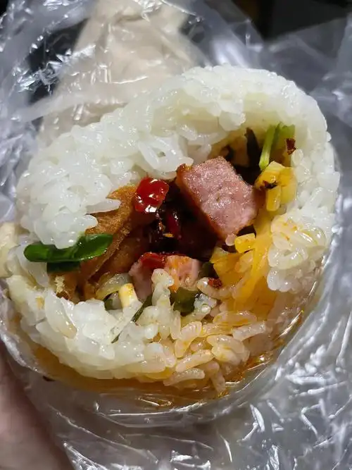 太馋糯米饭团了757575