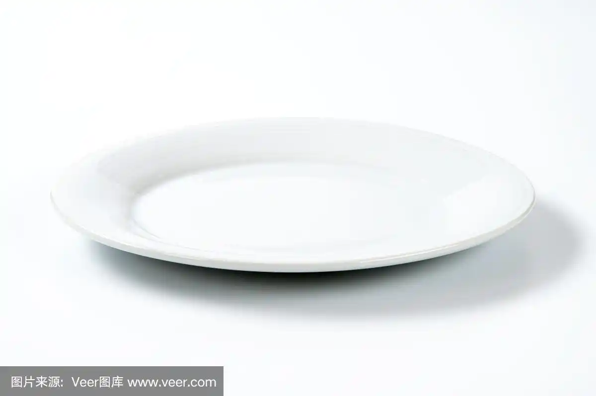 白色餐盘