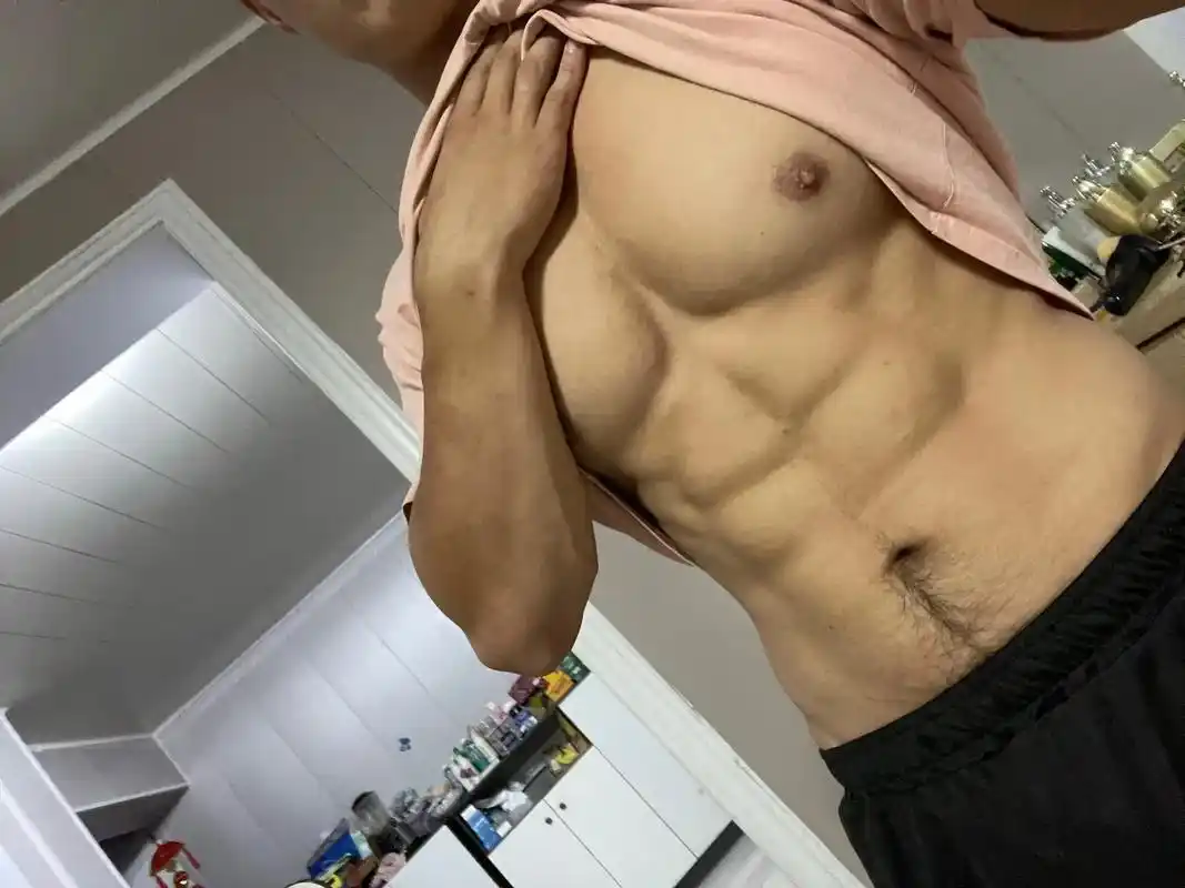 黑皮#健身 #腹肌 #黑马计划 - 抖音