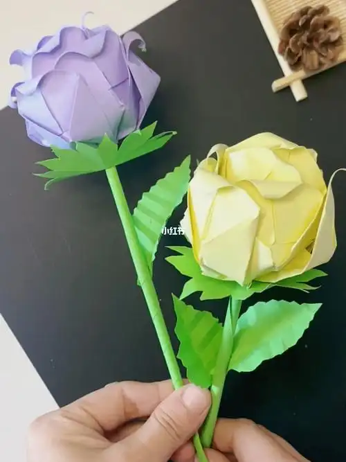 把它送给最爱的人～#儿童手工  #手工折纸玫瑰花  #折纸