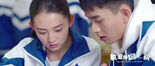 1/6最近被吴瑞淞和蒋袁娅蓉主演的网剧《教室的那一间》刷屏了,据说是