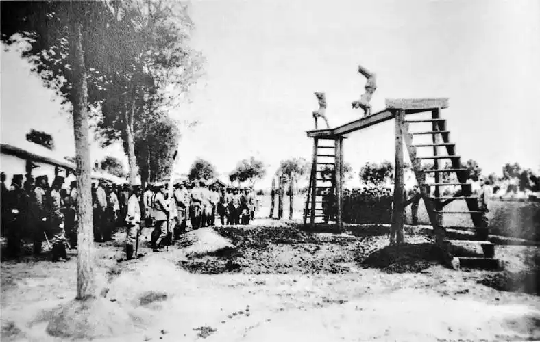 这么严格,怪不得民国那么多风云人物出自天津小站练兵