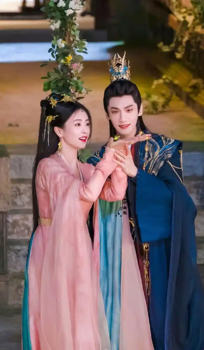 罗云熙# #白鹿# 罗云熙我的男神,白鹿我的女神和他们一起感受缆漫