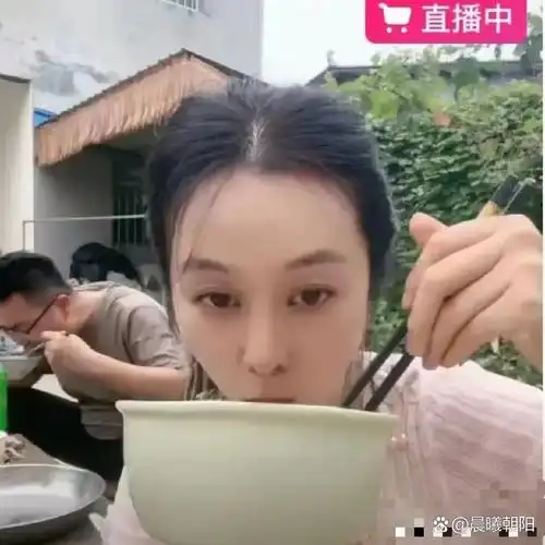 你们说养母那边也是因为我的搅混,生母那边也是因为我在左右郭威的