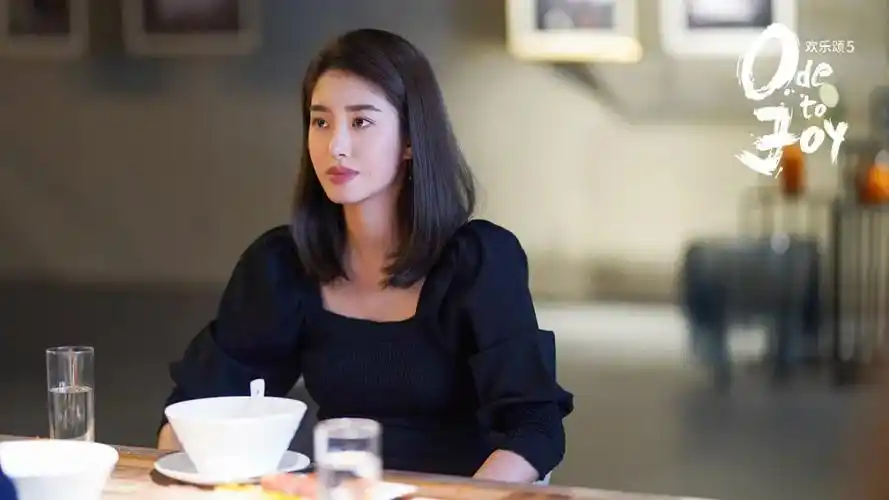 《欢乐颂5》:从叶蓁蓁和朱喆的角度来看,戚牧比何悯鸿更友好_腾讯新闻