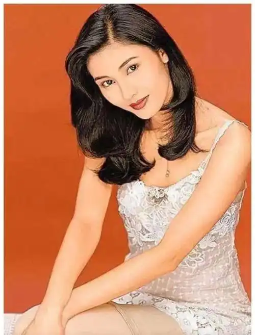 "最美小三"李嘉欣:专睡富豪当小三,她到底经历了什么?