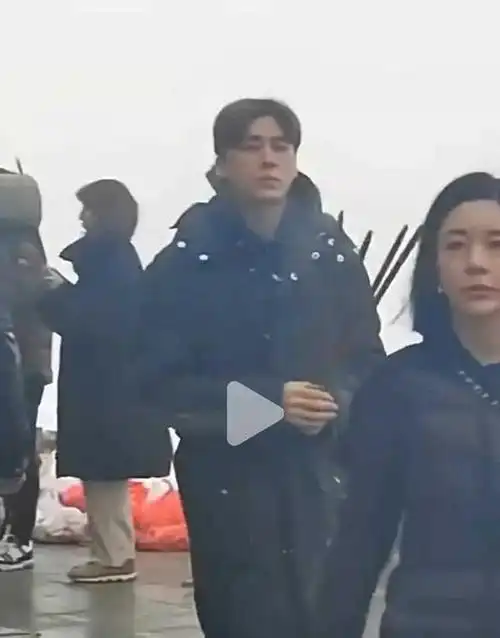 李易峰面容苍老承认不可能复出回归常人丹东大街走路无人识