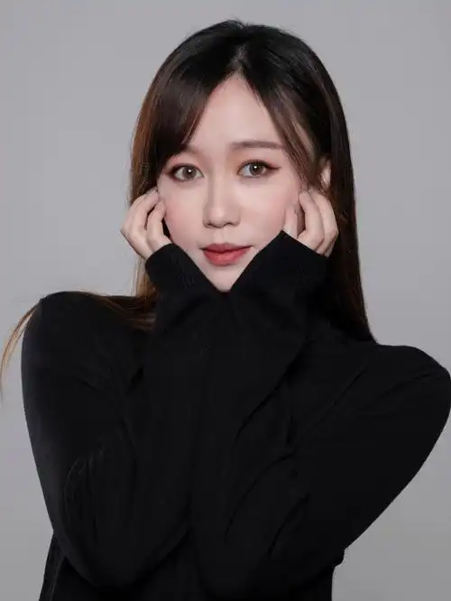 东莞纯洁肖像常用美姿手势摆姿