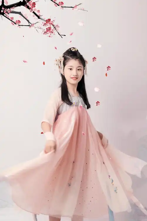 儿童摄影师万鹏程的儿童摄影作品《古风》