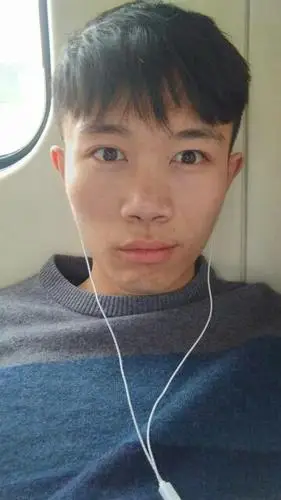 今年24,这条丑鼻梁也就跟了我24,鼻梁低无帅哥是注定的