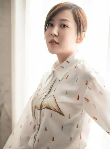 她才是最漂亮的女生,她就是李金铭,梨涡浅笑甜美可人