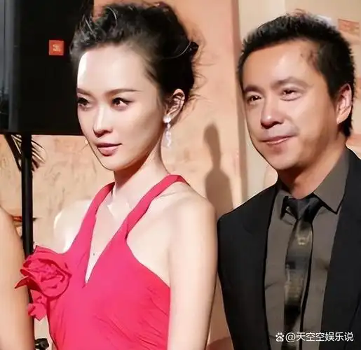 也正因此,惹得王中磊女儿亲自下场,在霍思燕生日当天"指点"她好好做人