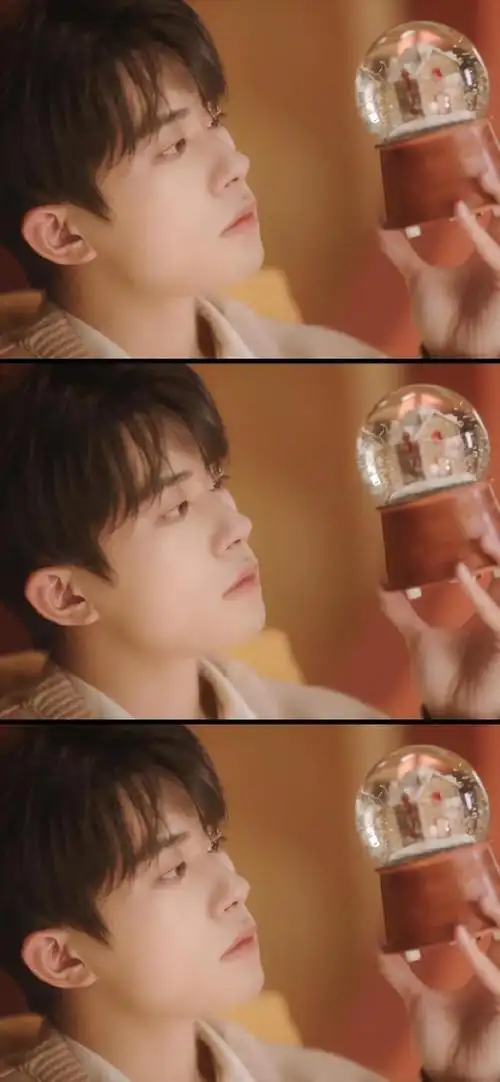 多彩壁纸717期|易烊千玺拼接壁纸 高清壁纸无水印