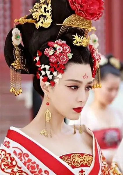 范冰冰美到让人哭的古装造型