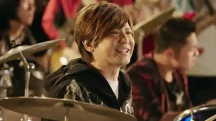 《缝纫机乐队》万人伴奏唱经典,黄贯中,叶世荣助阵,场面震撼!