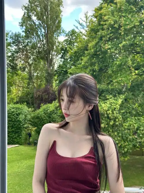 虞书欣透明肩带背心##虞书欣辣妹背心