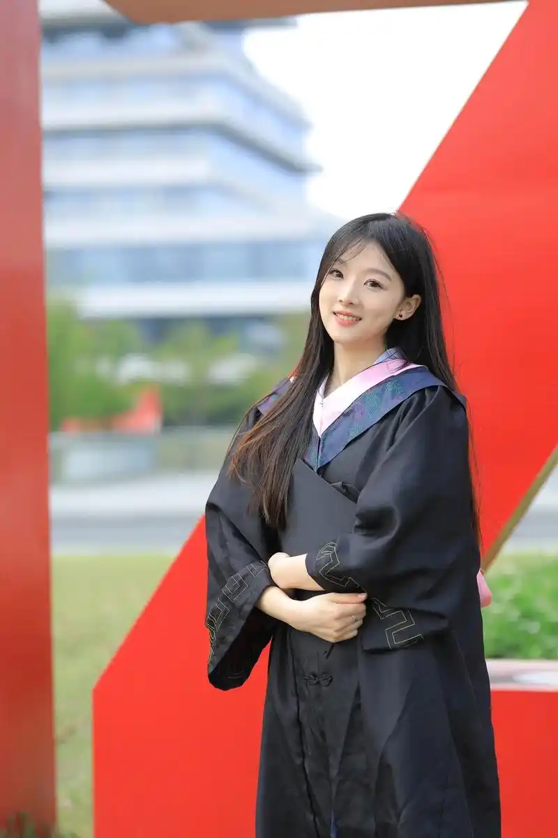 杭州约拍|青春感清透少女学士服毕业写真