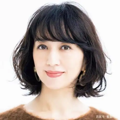 0-50岁左右女人最适合的短发,时髦精致还很优雅