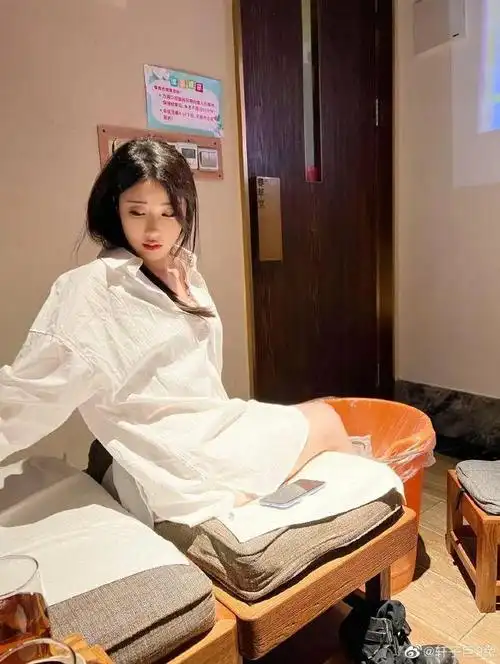 见闻1380轩子晒洗脚照网友争当技师旭旭宝宝复播惊闻噩耗