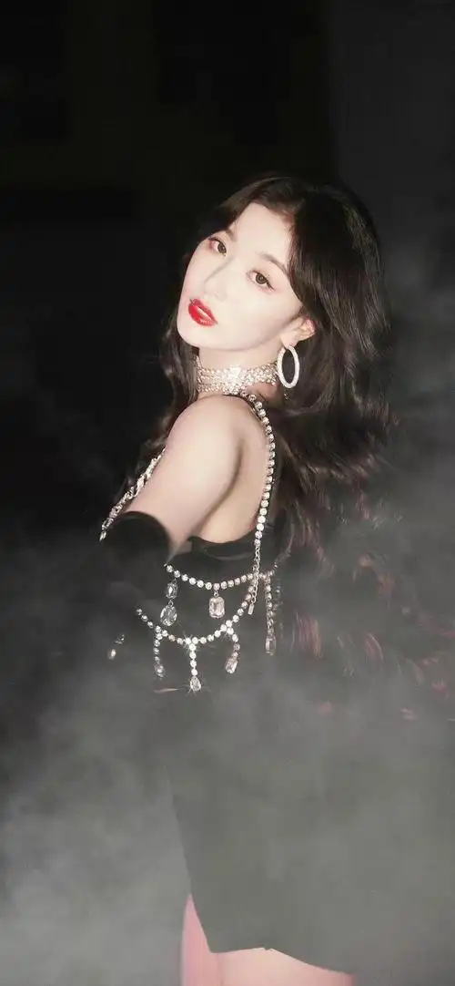 孔雪儿,一名出生于湖北省潜江市的魅力女子.