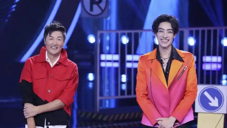 郑云龙变热血rocker,孙楠高难度挑战粤语《敢爱敢做》_综艺_高清1080p