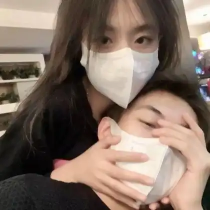 超甜真人一左一右老公老婆头像图片_情侣头像_头像屋