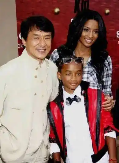 成龙曾经出轨吴绮莉,还有过一个女儿小龙女,成龙并不想要这个孩子,但