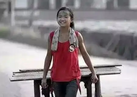 农村14岁女孩,用双手决定自己的人生