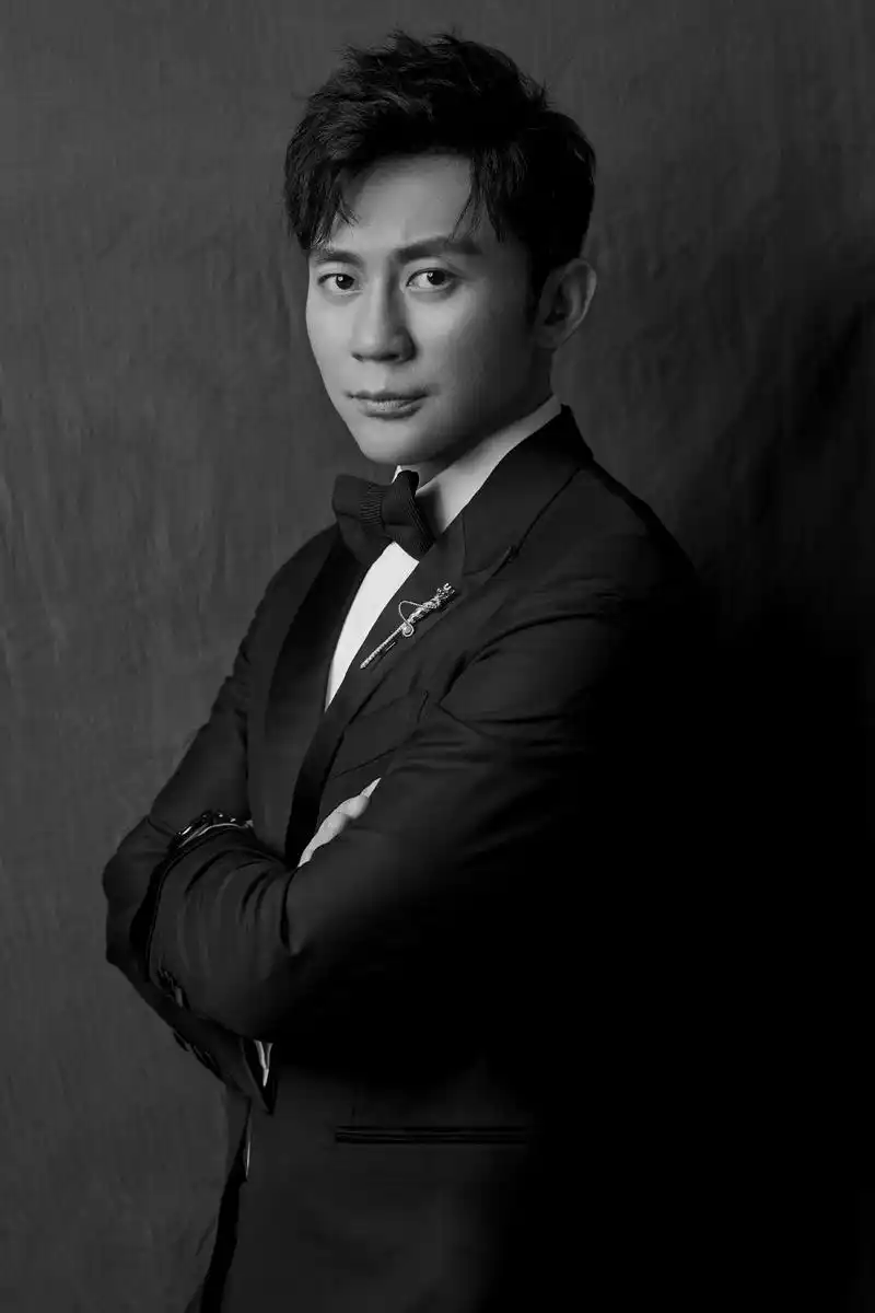 李晨斩获2018电影嘉年华"最受期待新导演"奖,获奖即是肯定,从优质演员