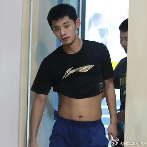 点个大的张继科真的帅吗还是说靠一些运动员滤镜和cp滤镜