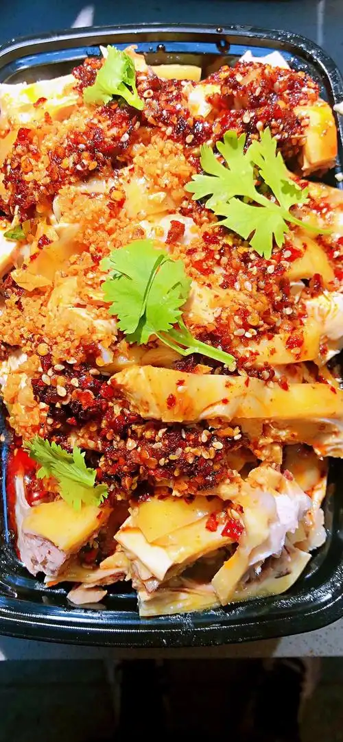 宁溪大头松卤味熟食店正式开业了,开业期间买就送,*****也送,经典凉拌