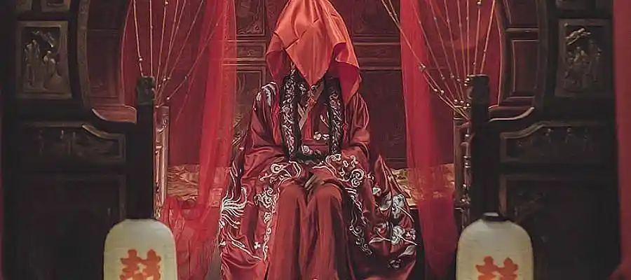 爷爷说若有白衣女子来买大红棺材一定要告诉她没有