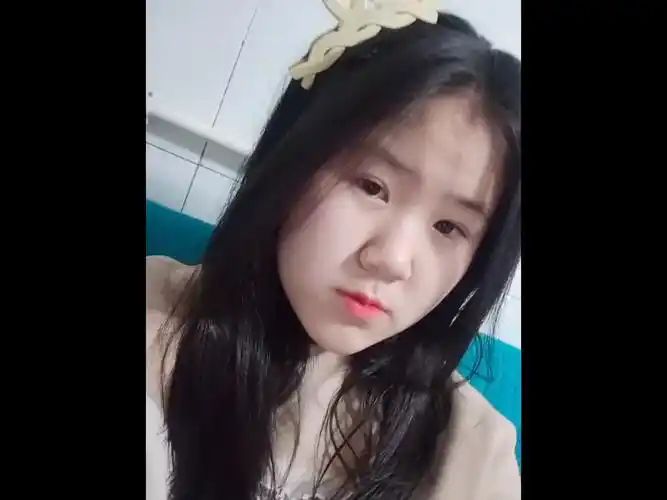 普普通通的女生