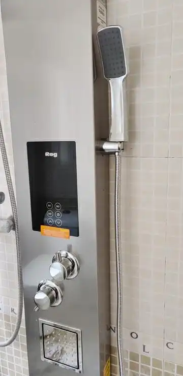 reg雷哲 集成热水器即热式电热水器一体式家用洗澡速热淋浴屏 q7带盘