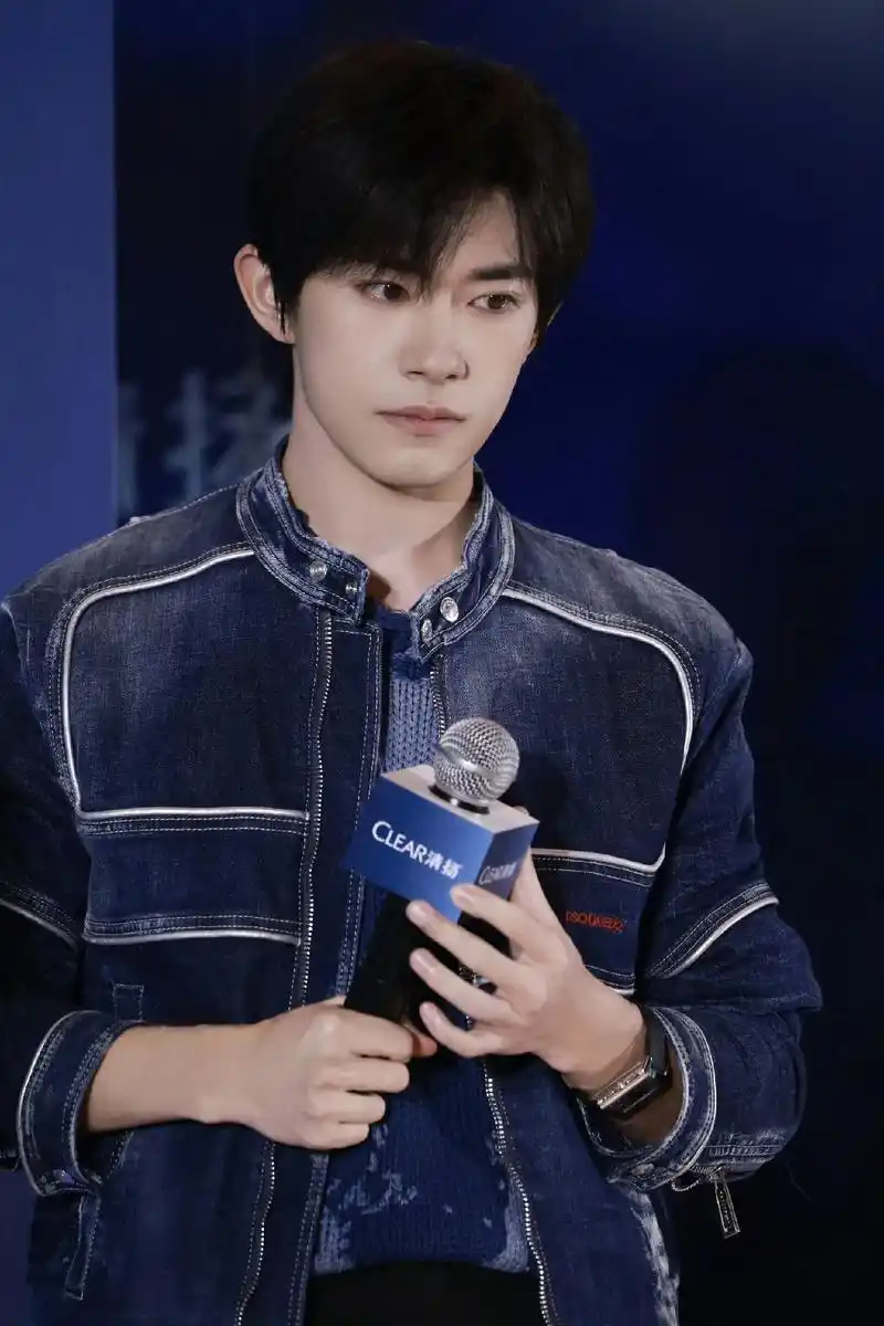 易烊千玺清扬品牌代言人 #易烊千玺 好乖的宝00图片cr - 抖音